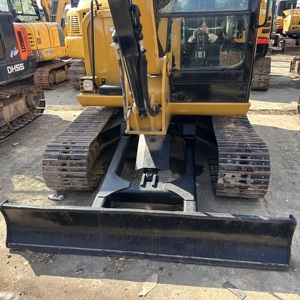 Excavatrice CAT307.5 d'occasion 2022, 6 tonnes, 1200 heures, moteur d'origine 43 kW, châssis propre, certifiée CE, excellent état - Product Image 3