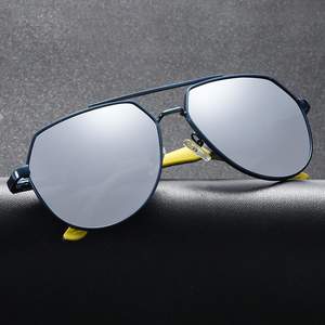 Occhiali da sole da uomo alla moda occhiali da sole polarizzati a grande montatura con guida ciclistica a doppio raggio disponibile in nero bianco blu rosso - Product Image 3