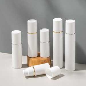 Flacon pompe airless blanc 15ml 30ml 50ml avec capuchon doré/argenté, pulvérisateur cosmétique PP pour crème et <span class=keywords><strong>lotion</strong></span>, estampage à chaud - Product Image 1