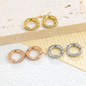 Boucles d'oreilles créoles élégantes en acier inoxydable plaqué or 18 carats, <span class=keywords><strong>de</strong></span> luxe, avec six diamants, pour femmes - Product Image 1