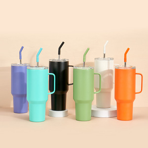 Vaso Térmico de Acero Inoxidable Estilo Europeo de 40 oz con Asa y Pajita, 6 Colores, para Uso en Coche - Product Image 1