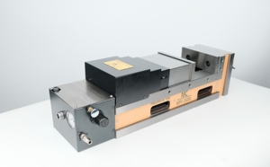Étau de précision pneumatique-hydraulique robuste WPV-200D pour les opérations de fraisage et d'usinage CNC - Product Image 5