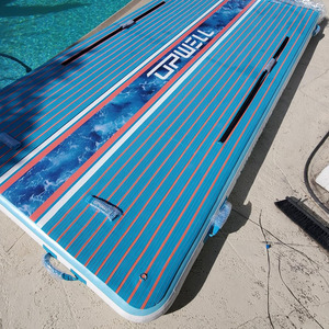 Plataforma flotante inflable Upwell de 144x72 pulgadas, isla flotante de PVC para recreación y deportes acuáticos - Product Image 2