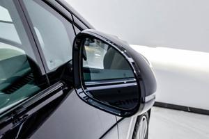 Li Auto I6 2025 2WD Edición Estándar SUV Puro de Lujo Familiar de 5 Plazas EV Usado con Bajo Kilometraje, Casi Nuevo para Exportación, Alta Eficiencia - Product Image 4