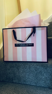 Bolso de mano a rayas rosa y blanco del mismo estilo de la marca, embalaje de regalo de moda, bolsa de almacenamiento para regalos festivos - Product Image 3
