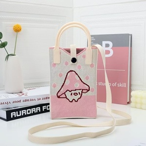 Sac à main en polyester tricoté à motif de dessin animé mignon, sac bandoulière pour téléphone, sac de promenade pour bébé, sac à monnaie et clés pour enfants avec fermoir magnétique - Product Image 6