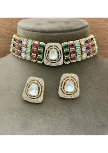 Juego de Joyería de Alta Calidad con Baño de Oro para Novias, con Piedras Brillantes y Aretes a Juego para Bodas Indias - Product Image 4