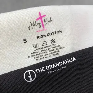 Label Tas Garmen Bayi Dapat Dicuci Kualitas Tinggi Kustom Logo Transfer Panas Silikon 3D Label Ukuran Perawatan Leher untuk Pakaian