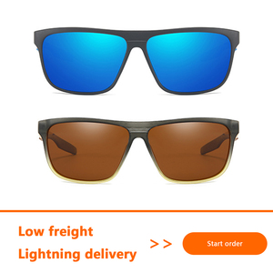 แว่นตากันแดดโพลาไรซ์สำหรับผู้ชายกรอบ UV400 TR90คลาสสิกออกแบบโลโก้ได้ตามต้องการ - Product Image 2