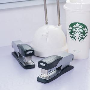 Agrafeuse de bureau standard de bureau à prix C-<span class=keywords><strong>10</strong></span> bon marché No.<span class=keywords><strong>24</strong></span>/<span class=keywords><strong>6</strong></span>,26/<span class=keywords><strong>6</strong></span> agrafes agrafeuse en métal demi-bande de capacité de 25 feuilles - Product Image 6