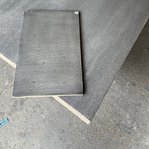 Table à manger carrée en bois rustique américain récupéré, 8 places, avec couche de béton sur un noyau en bois - Product Image 5