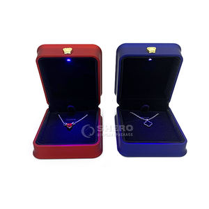 Boîte à bijoux en cuir de luxe avec lumière LED, emballage cadeau personnalisé avec logo, tendance - Product Image 3