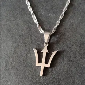 Inspirieren Sie Schmuck Silber Barbados Mini Trident Anhänger Halskette Karibik Insel Schmuck Großhandel benutzer definierte Charm Halsketten