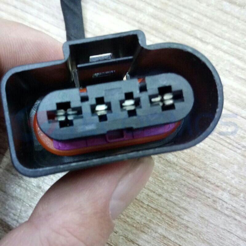 Car Connector For Volkswagen For Gasoline Pump For Volkswagen 1J0919231 with 4 pins CT4-0107M