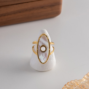 Vintage French Style Mother Of Pearl Ring 18K Gold Stainless Steel Oval Eye Shape Pearl Jewelry Unisex Everyday Wear - Product Image 4