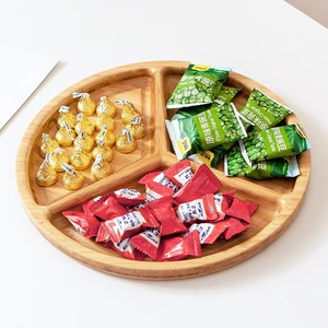 Plato de madera con tres compartimentos para aperitivos, tamaño pequeño, 25x25x2cm, bandeja multiusos para dulces, frutas, mesa de centro para sala de estar - Product Image 1