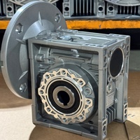 Réducteur de vitesse à vis sans fin en aluminium NMRV 030 de haute qualité, 1400 tr/min, avec couvercle d'agencement excellent, diverses options de réduction de vitesse