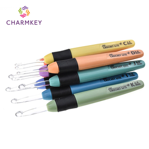 2,5 Mm-6,5mm 9 piezas Light up <span class=keywords><strong>Crochet</strong></span> Hooks Set <span class=keywords><strong>Agujas</strong></span> <span class=keywords><strong>de</strong></span> tejer Hilo artesanal Tejido <span class=keywords><strong>LED</strong></span> Light <span class=keywords><strong>Crochet</strong></span> Hook - Product Image 4
