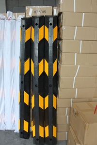 Tope de estacionamiento de goma de 1650 mm para coches - Product Image 5