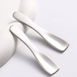 Cuillère à shilajit édition royale, conçue pour une dose équilibrée de complément alimentaire de qualité supérieure - Product Image 2