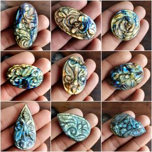 Pierre de palmier en granit corail naturel |   Ange sculpté en labradorite |   Cabochon en labradorite violette, pierre précieuse, cristal de guérison - Product Image 6