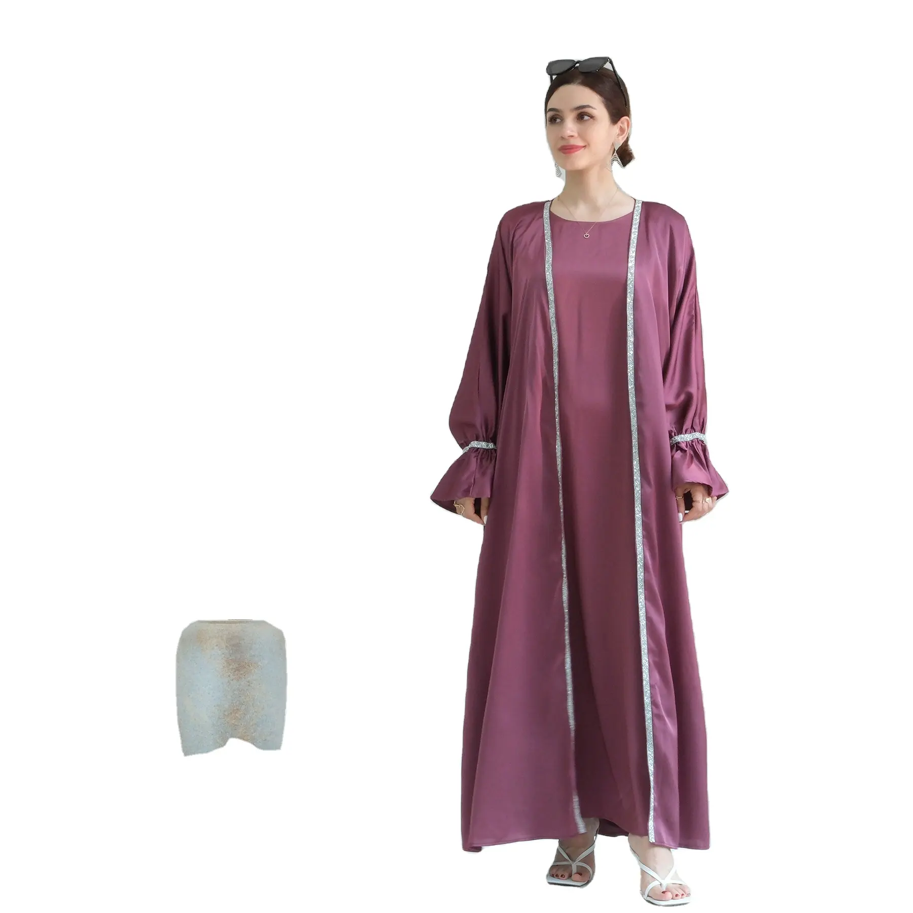 Ropa musulmana tradicional Conjunto de Abaya de lujo para mujer Cuentas de satén Liso Abaya Dubai Vestidos modestos