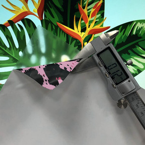 Vinyle de transfert à chaud imprimé animal Film de lettrage en PU Vinyle de transfert à chaud <span class=keywords><strong>Fer</strong></span> à <span class=keywords><strong>repasser</strong></span> sur T-shirt Vinilo Textil Trasferencia De Calor - Product Image 3