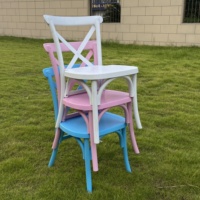Nouvelle Arrivée Chaise Empilable en PP Mini en Résine Plastique Colorée à Dossier en X pour Mariages, Fêtes d'Enfants et Événements