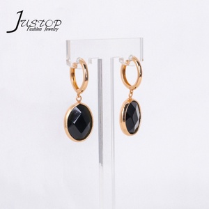 Bijoux tendance de luxe en or 18 carats pour femmes Vente en gros Boucles d'oreilles pendantes en forme de goutte en quartz rose naturel - Product Image 4