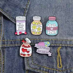 Broche en alliage thème amour pour femmes épingles peinte Technique infirmière docteur broche pour médicaments accessoires cadeaux artisanat en métal - Product Image 6