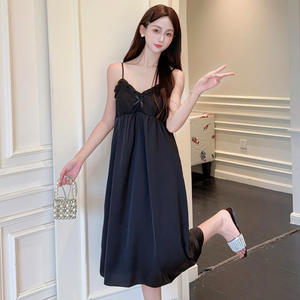 High-End Zomer Dunne Ijs Zijde Jarretel Lange Nachtjapon Franse Stijl Meisje Meerdere Kleuren Puur Sexy Pyjama Satijnen Stof Voorkant - Product Image 1