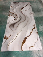 Panneau mural en PVC marbré décoratif brillant 1220*2440mm, feuillet de PVC marbré ignifuge et imperméable pour mur