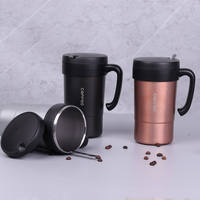 Mug de voyage isotherme à double paroi 580 ml en acier inoxydable avec poignée