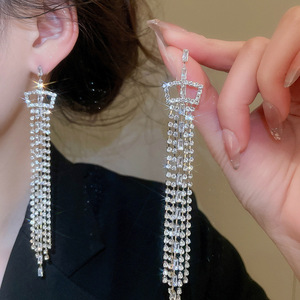 Pendientes de lujo para mujer, largos, con borlas, de circonita y diamantes de imitación, con aguja de plata, ideales para fiestas de boda y cenas. - Product Image 4