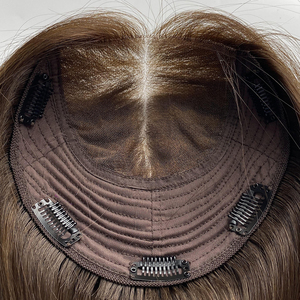 Fabriqué à partir de cheveux humains Remy 100% naturels avec cuticules intactes et alignées, les toupets se fondent parfaitement avec les cheveux naturels existants. - Product Image 4