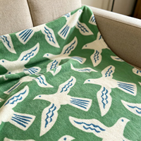 Couverture polaire douce et confortable en flanelle à imprimé colombes vert sauge et blanches pour canapé, lit, décoration esthétique de la maison, toutes saisons