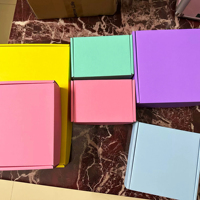 2023 scatola di imballaggio all'ingrosso Logo personalizzato laminazione lucida scatola di scarpe con etichetta privata regalo di imballaggio in carta di cartone magnetico di lusso