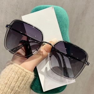 Lunettes de soleil polarisées anti-ultraviolets à monture large pour femmes, tendance pour les voyages en plein air, la conduite et la mode - Product Image 6