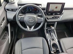 Toyota <span class=keywords><strong>Corolla</strong></span> Cross <span class=keywords><strong>XLE</strong></span> AWD SUV <span class=keywords><strong>2023</strong></span> Usado en Excelente Estado, Asientos de Cuero Oscuro, Control de Crucero Adaptativo, Volante a la Izquierda, Neumáticos R18, Transmisión Automática, Techo Solar, Luces LED - Product Image 5