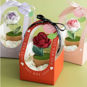 Ramo de hilo de ganchillo hecho a mano para maestra, caja de regalo con maceta de girasol, caja de regalo con maceta de rosa artificial para el Día de la Madre - Product Image 1