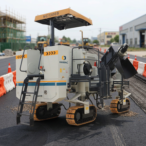 Pavimentadora de asfalto y hormigón compacta Harbor Freight para aceras y canales, con bomba Honda para construcción, 60 cm - Product Image 2