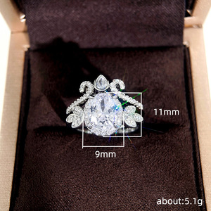 Set di Anelli Corona Principessa con Zirconi Scintillanti per Donne, Gioielli Eleganti e di Lusso per Matrimoni - Product Image 5