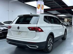 Volkswagen <span class=keywords><strong>Tiguan</strong></span> L 330TSI FWD Automático Edición Confort Usado, Año <span class=keywords><strong>2022</strong></span>, Herencia Alemana, 2.0T 186HP, SUV Familiar, Económico - Product Image 4