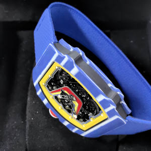 <span class=keywords><strong>2026</strong></span> Yeni Versiyon V4 G6702 Saat Üstün Kalite Özel Mekanizma 7 Saat Konumunda Çalışan Mavi Karbon Fiber Premium Entegre Kasa Saat - Product Image 4