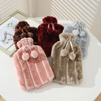 JIUMI Nouvelle Bouillotte à Eau Chaude Anti-explosion en Caoutchouc Rayé et Peluche, avec Pompon, Portable, pour Réchauffer les Mains
