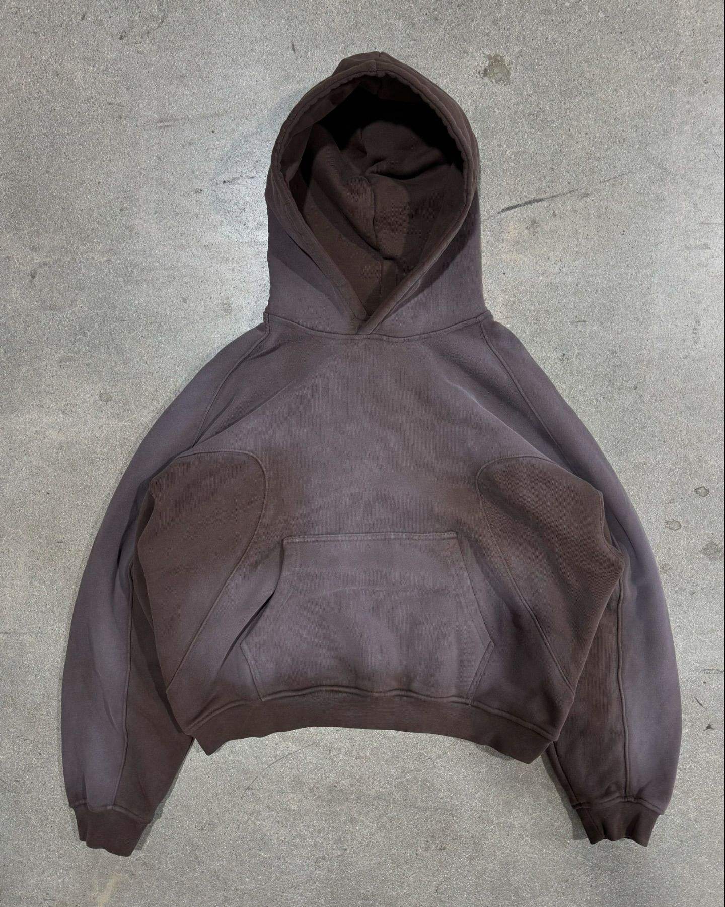 สีน้ำตาล