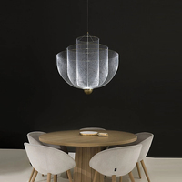 Lampe suspendue en métal en forme de corne rétro, taille moyenne, en fer, lampe LED décorative d'intérieur pour restaurant, lustre suspendu