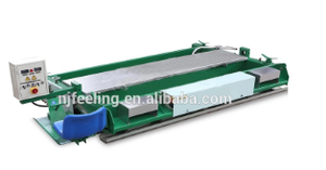 Máquina de pavimentación de 1,5 m y 2,5 m para <span class=keywords><strong>campos</strong></span> deportivos de pista de correr y pavimentadora de gránulos de goma para suelos de juegos - Product Image 2