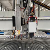 Machine de fraisage CNC intelligente pour la fabrication de meubles sur mesure
