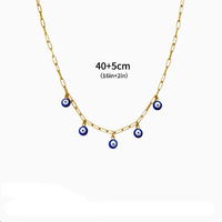 Collar de Acero Inoxidable Estilo Nicho para Mujer con Múltiples Dijes, Perlas y Piedras de Imitación
